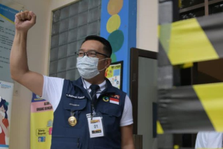 ridwan kamil setelah pengambilan sample darah