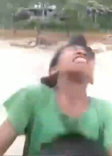 ingin berfoto selfie bocah ini terbentur kepala teman netizen 039maaf aku ketawa039
