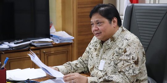 Menko Airlangga: Penerapan PPKM Mikro dan Program Vaksinasi Bantu Pulihkan Ekonomi