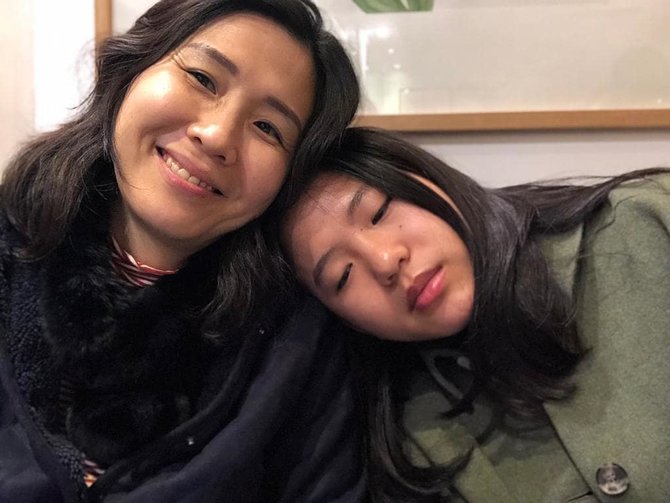 veronica tan tulis pesan menyentuh buat nia putrinya