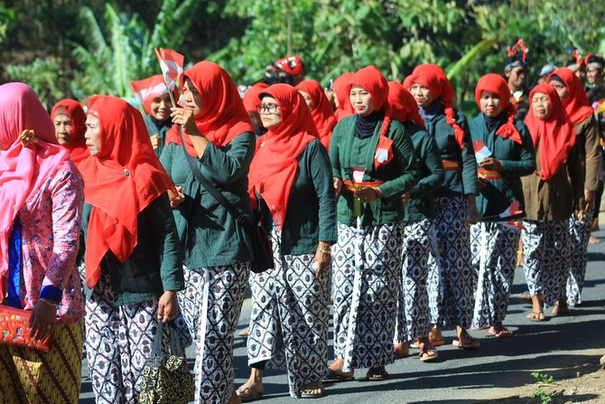 upacara merti dusun wujud syukur pada sang pencipta