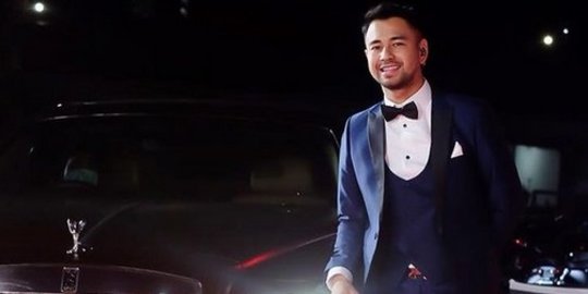 Foto di Istana Negara Bareng Presiden Jokowi, Batik Raffi Ahmad Bikin Salah Fokus