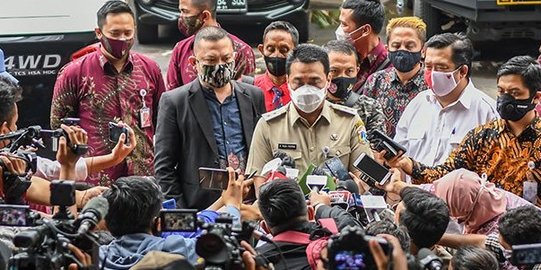 Wagub DKI Sebut Bansos Tunai buat Beli Sembako bukan Rokok