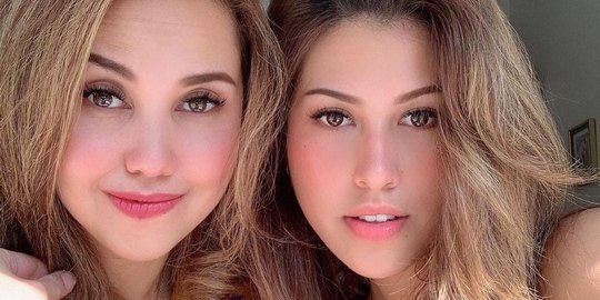 7 Potret Sabrina Eben, Anak Sulung Cindy Claudia Berparas Bule & Cantik Banget