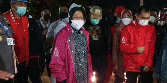 Mensos Tinjau Perekaman e-KTP Suku Anak Dalam di Jambi