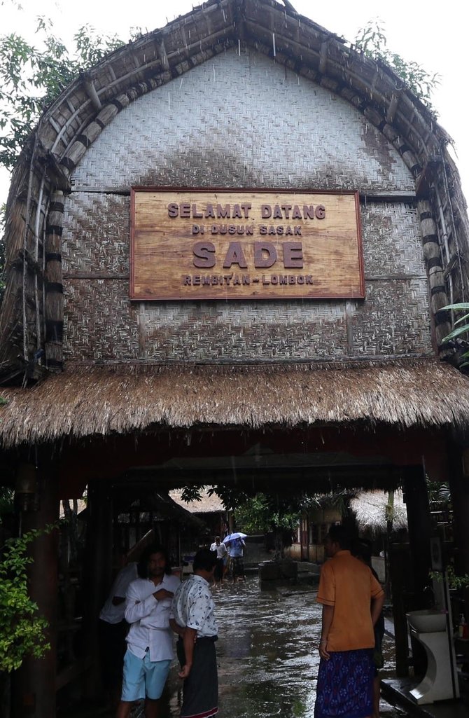 dusun sasak sade kampung suku asli lombok di tengah modernitas