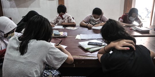 Pelik Program Merdeka Belajar: Mutu Guru dan Jakarta Sentris