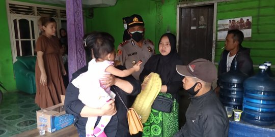 Seorang Ibu Depresi Tinggalkan Bayinya di Warung