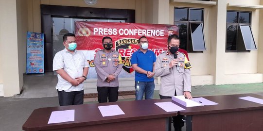 Olah TKP Ketua Hakekok Balakutak, Polisi Sita Jimat hingga Kondom