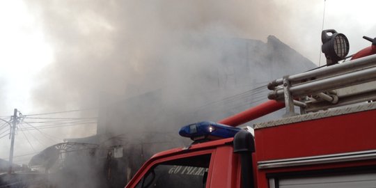 Kebakaran Rumah di Cideng, 24 Mobil Damkar Dikerahkan