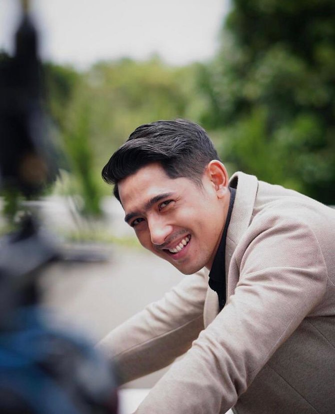 potret lawas arya saloka saat masa sekolah