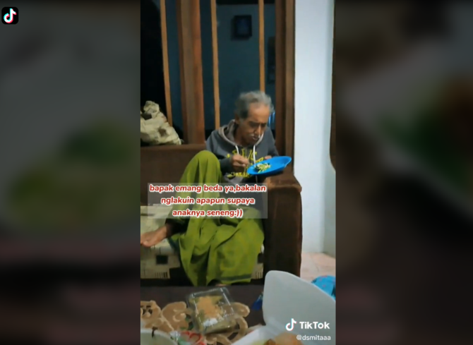 reaksi ayah makan mie goreng buatan anak