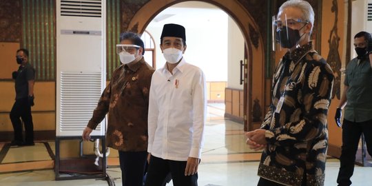 CEK FAKTA: Hoaks Kabar Presiden Jokowi Menutup Seluruh Pabrik Miras di Indonesia