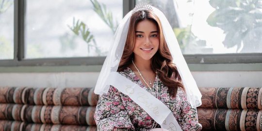 4 Potret Bridal Shower Aurel Hermansyah, Pakai Topeng yang Curi Perhatian