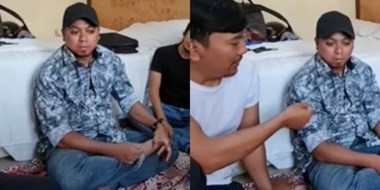 Kenalkan Adnan Aljawi, Polisi Arab Saudi Saking Cinta Indonesia Tiap Hari Pakai Batik