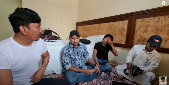 kenalkan adnan aljawi polisi arab saudi saking cinta indonesia tiap hari pakai batik