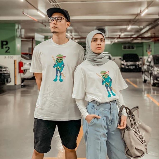 seleb tampan yang jatuh ke pelukan dokter