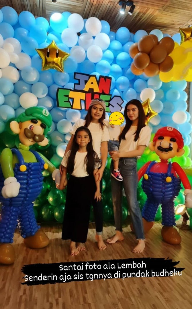 ulang tahun ke 5 intip potret perayaan ulang tahun jan ethes dengan tema mario bross