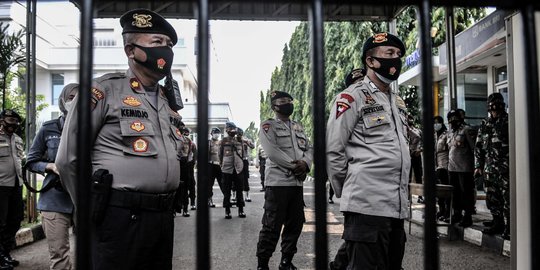 300 Personel Polri Amankan Sidang Putusan Gugatan Praperadilan Rizieq di PN Jaksel