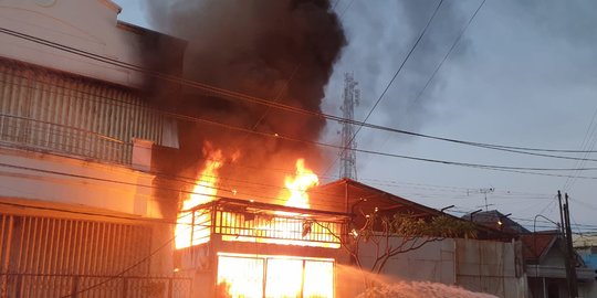 Ruko Dihuni Terbakar, Nenek Erni Ditemukan Meninggal di Bawah Tangga