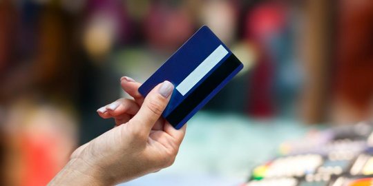 penelitian: punya kartu kredit picu nafsu belanja