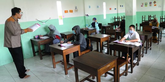 Jawa Barat Bersiap Buka Sekolah Bulan Juli 2021
