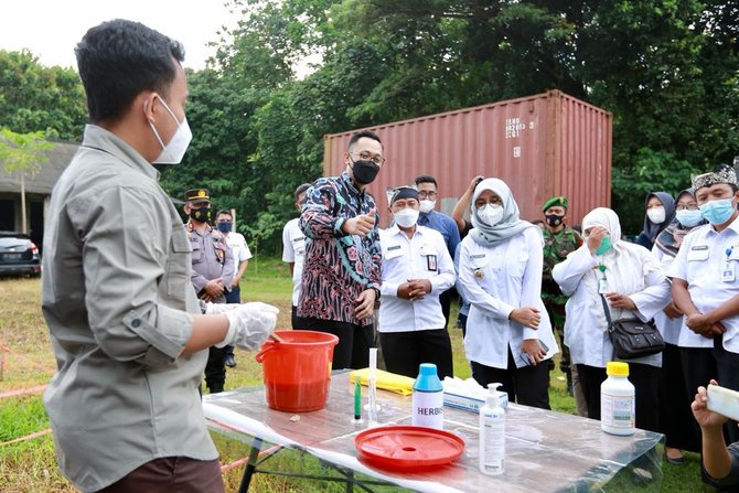 anak muda banyuwangi ekspor produk pereduksi pestisida