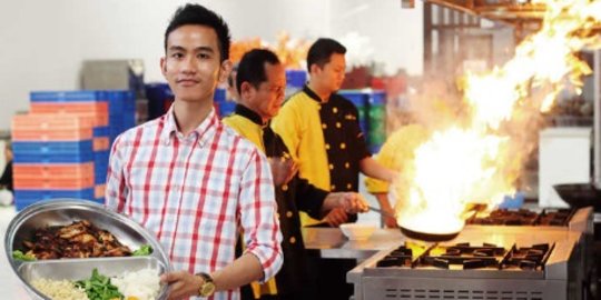 Momen Gibran Rakabuming Anak Presiden Jokowi di Dapur, Lihai Masak Sendiri