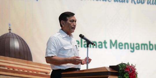 Menko Luhut: Kita akan Buldoser yang Halangi Pembangunan Ekosistem Logistik Nasional