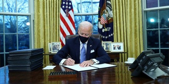 Joe Biden: Putin “Akan Tanggung Akibatnya” Karena Ikut Campur dalam Pilpres AS 2020