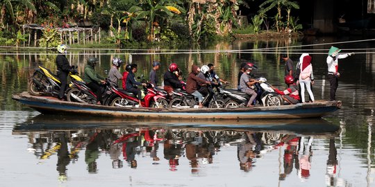 Eretan, Perahu Penyeberangan Tradisional di Tengah Keramaian Jakarta