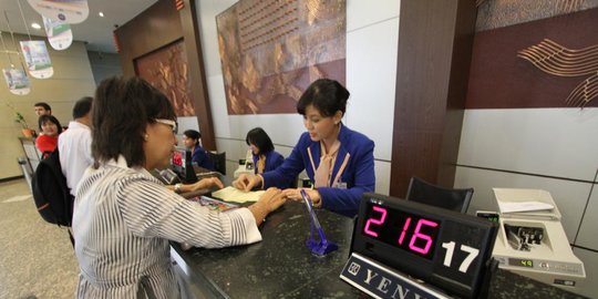 bunga deposito lebih cepat turun dibanding kredit