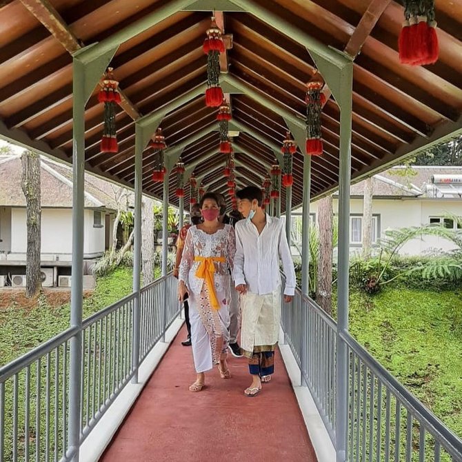 potret keindahan istana tampak siring