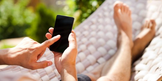 5 Fungsi Handphone dalam Kehidupan Sehari-hari, Media Komunikasi hingga Penyimpanan