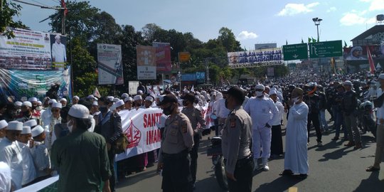 Rizieq Syihab Didakwa Langgar Karantina Kesehatan di Kasus Kerumunan Megamendung