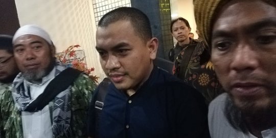 Aziz Yanuar Mundur Sebagai Penasihat Hukum Rizieq Syihab