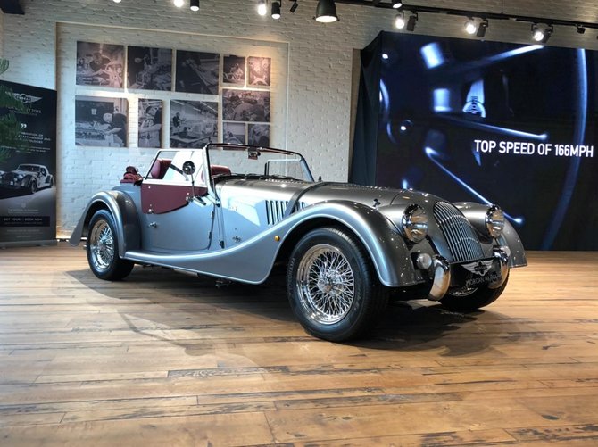 mobil premium eksotis morgan plus four dan morgan plus six