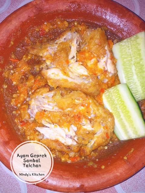 10 resep ayam geprek pedas menggugah selera cocok untuk menu makan siang