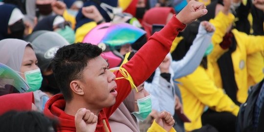 Survei Indikator Politik: 40 Persen Anak Muda Menilai Indonesia Kurang Demokratis