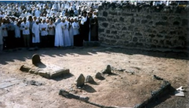 makam husein di madinah