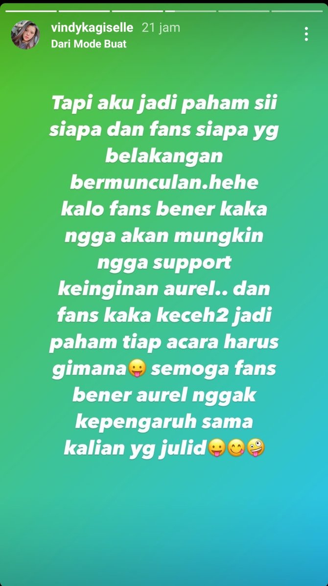 pakaian aurel hermansyah