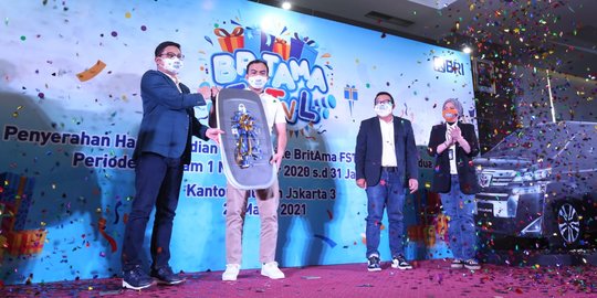 Pemuda Ini Raih Hadiah Grand Prize Mobil di Ajang Undian BritAma FSTVL