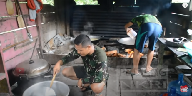 kehidupan prajurit tni bertugas di wilayah perbatasan