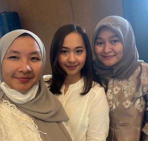 potret cantik chelsie monica