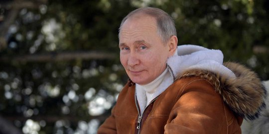 Presiden Rusia Vladimir Putin Divaksinasi Covid-19, Nama Vaksin Dirahasiakan