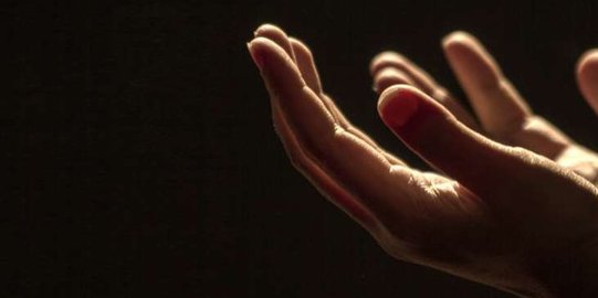 11 Doa untuk Orang Sakit, Mohon Kesembuhan dan Ampunan - Hot