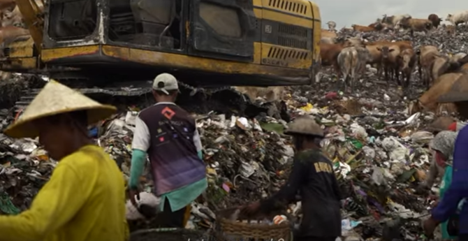 Unik, Cara Mahasiswa UGM Kritik Penanganan Sampah Di Piyungan Ini Curi ...