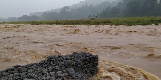 Banjir Bandang Landa Sumedang, Satu Orang Hilang