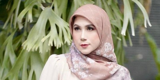 Genap Berusia 45 Tahun, Ini 4 Potret Marini Zumarnis yang Tetap Awet Muda