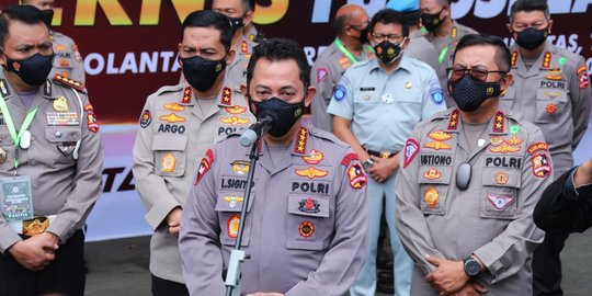 Pak Bhabin Beraksi di Depan Kapolri, Jenderal Listyo Sigit Tak Bisa Menahan Tawa